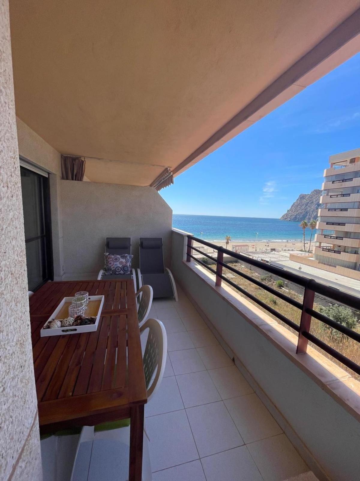 Eerstelijns Appartement Vive Cada Momento Zeezicht En Pal Aan De Boulevard En Strand Calpe, Toplocatie Dış mekan fotoğraf